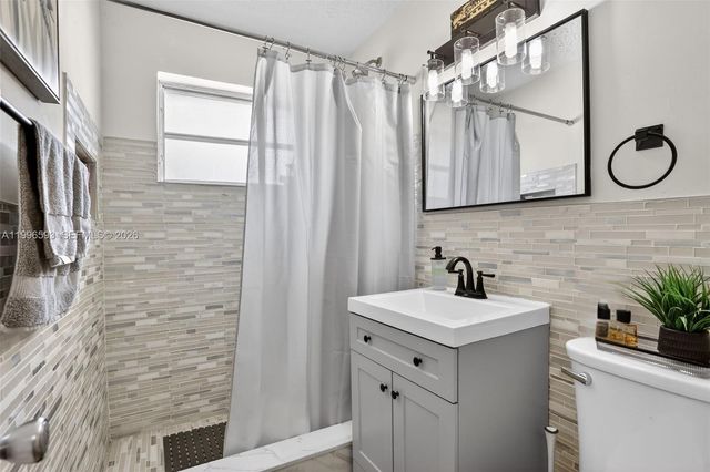 1357 SW 4th Ter, Pompano Beach, FL 33060