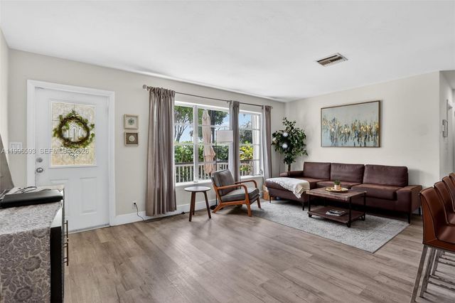 1357 SW 4th Ter, Pompano Beach, FL 33060