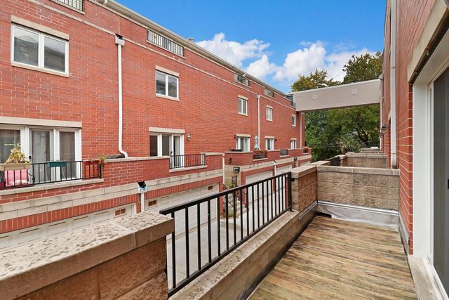 4549 N central Avenue 8, Chicago, IL 60630
