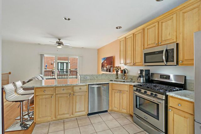 4549 N central Avenue 8, Chicago, IL 60630
