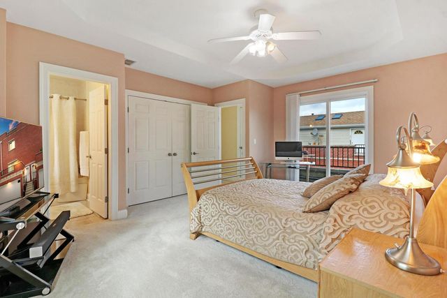 4549 N central Avenue 8, Chicago, IL 60630
