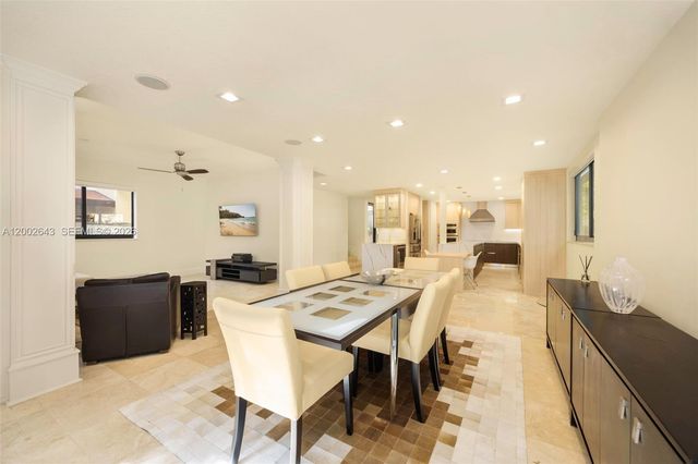 2301 Tigertail Ave, Coconut Grove, FL 33133