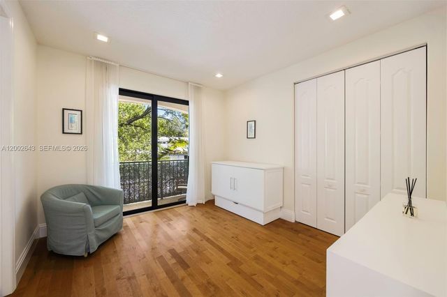 2301 Tigertail Ave, Coconut Grove, FL 33133