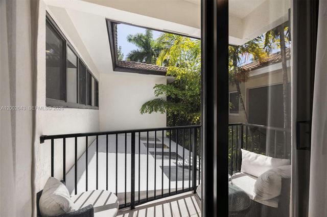 2301 Tigertail Ave, Coconut Grove, FL 33133