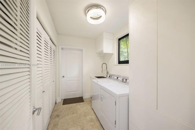 2301 Tigertail Ave, Coconut Grove, FL 33133