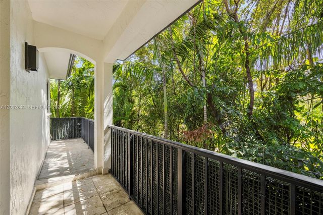 2301 Tigertail Ave, Coconut Grove, FL 33133