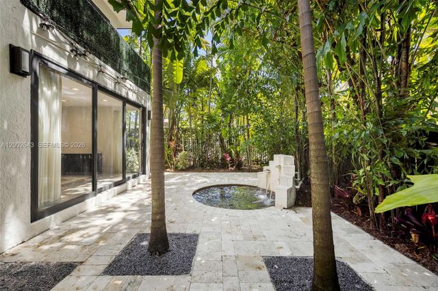 2301 Tigertail Ave, Coconut Grove, FL 33133