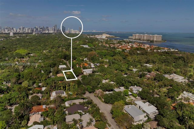 2301 Tigertail Ave, Coconut Grove, FL 33133