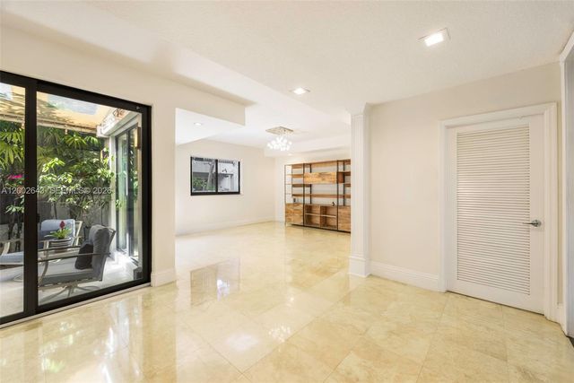 2301 Tigertail Ave, Coconut Grove, FL 33133