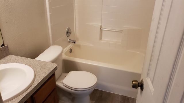 2111 R W Bivens Lane, Fort Worth, TX 76105