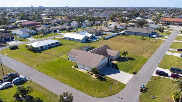 124 SE 39th TER, Cape Coral, FL 33904