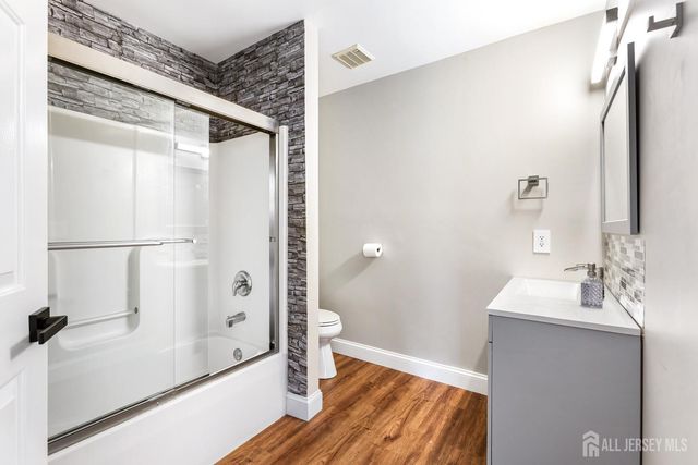 61 Lawrence Street, New Brunswick, NJ 08901