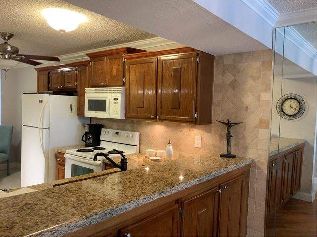 6022 Coral Lake Drive 210, Pompano Beach, FL 33063