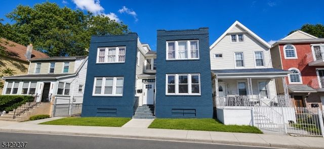 16 Boylan St, Newark City, NJ 07106