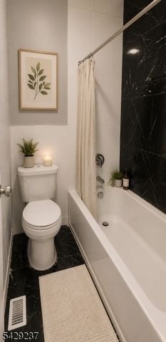 16 Boylan St, Newark City, NJ 07106