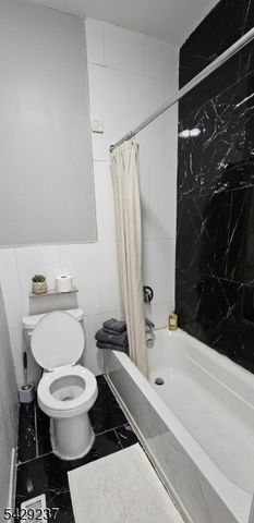 16 Boylan St, Newark City, NJ 07106