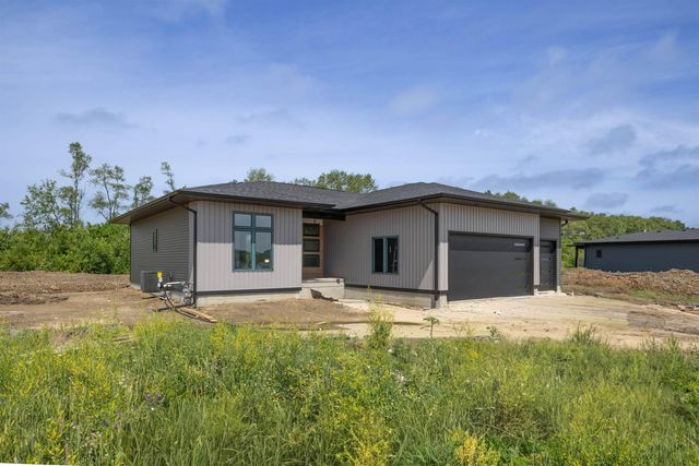 4713 Luke Street, Cedar Falls, IA 50613