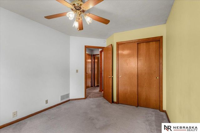 5429 S 56th Street, Omaha, NE 68117