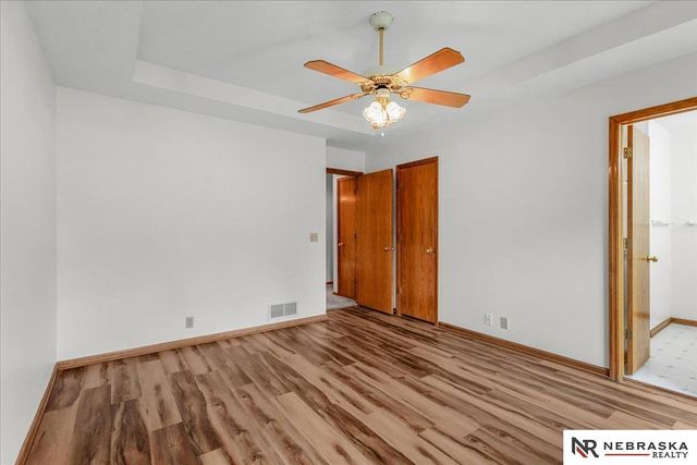 5429 S 56th Street, Omaha, NE 68117