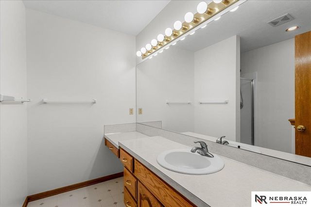 5429 S 56th Street, Omaha, NE 68117