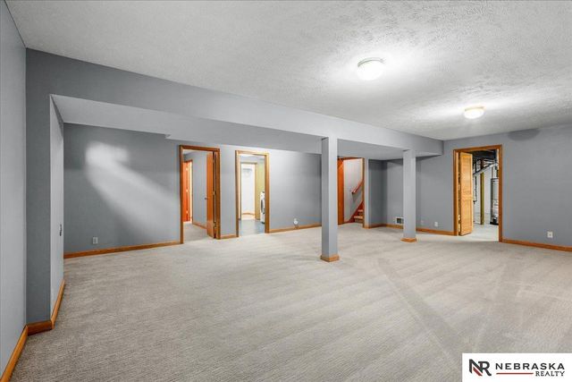 5429 S 56th Street, Omaha, NE 68117