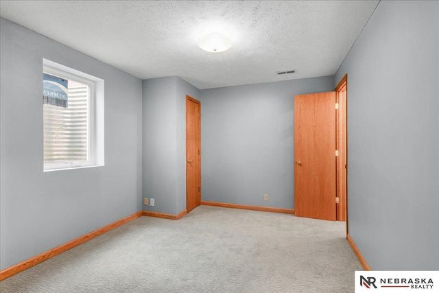 5429 S 56th Street, Omaha, NE 68117