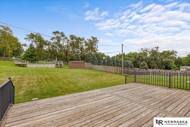 5429 S 56th Street, Omaha, NE 68117