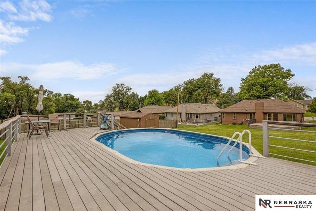 5429 S 56th Street, Omaha, NE 68117