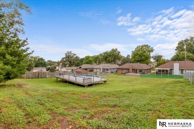 5429 S 56th Street, Omaha, NE 68117
