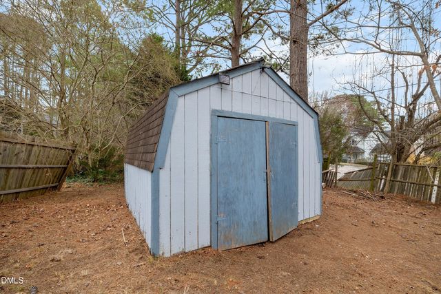 2605 Valley Woods Court, Raleigh, NC 27613