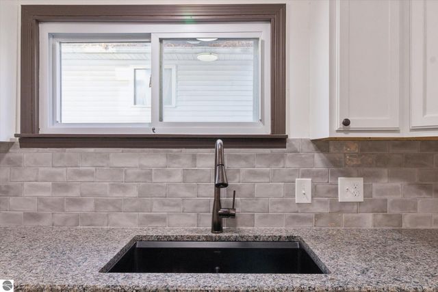 117 E Wright Avenue, Shepherd, MI 48883