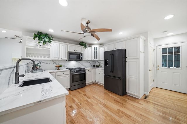5 Patriot Way, Lowell, MA 01854