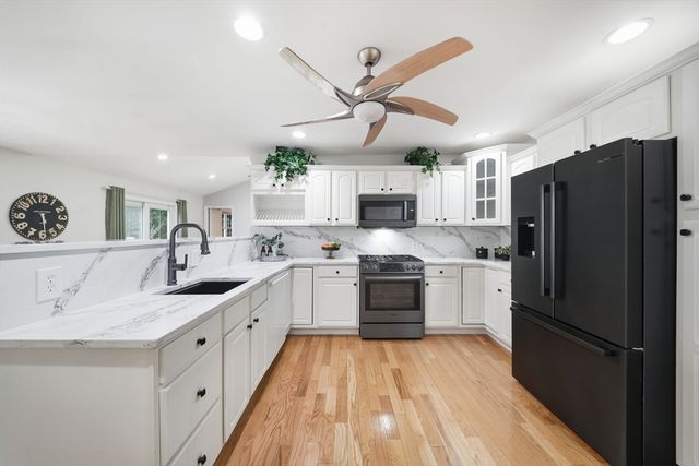 5 Patriot Way, Lowell, MA 01854