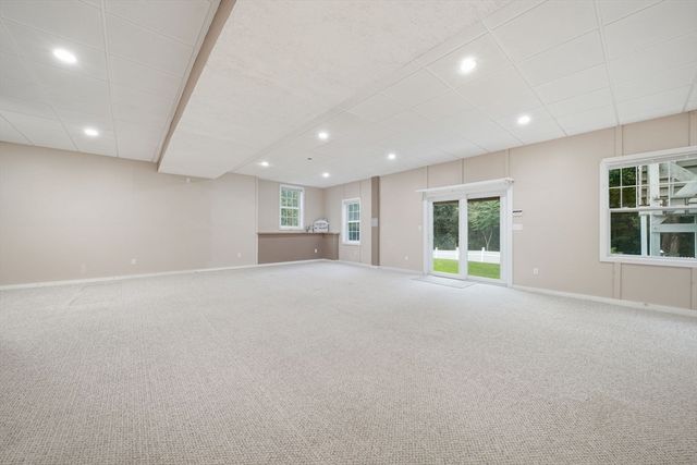 5 Patriot Way, Lowell, MA 01854