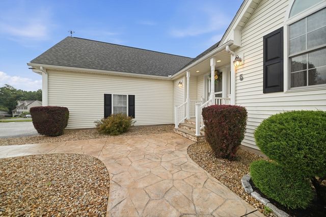 5 Patriot Way, Lowell, MA 01854