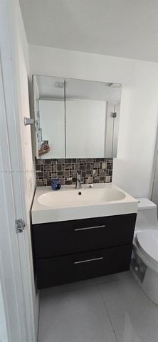 2461 W 76th St 103, Hialeah, FL 33016