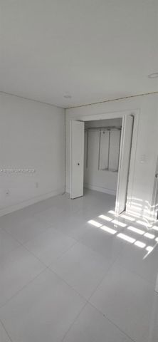 2461 W 76th St 103, Hialeah, FL 33016