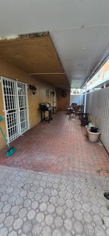 2461 W 76th St 103, Hialeah, FL 33016