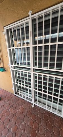 2461 W 76th St 103, Hialeah, FL 33016
