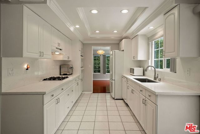 3010 Stoner Avenue, Los Angeles, CA 90066