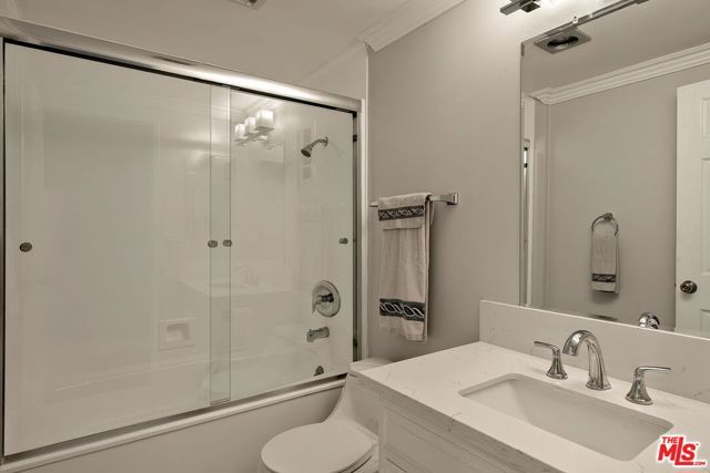 3010 Stoner Avenue, Los Angeles, CA 90066