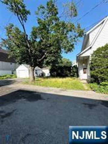 44 Hickory Avenue, Bergenfield, NJ 07621