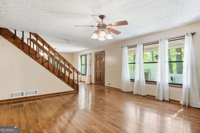 147 Lone Bear Drive, Waleska, GA 30183