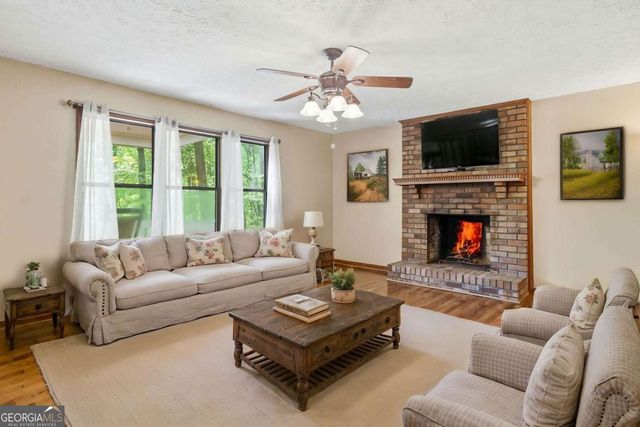 147 Lone Bear Drive, Waleska, GA 30183