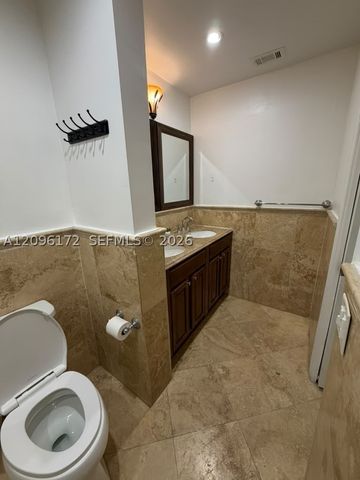 2375 W 74th St 105-6, Hialeah, FL 33016