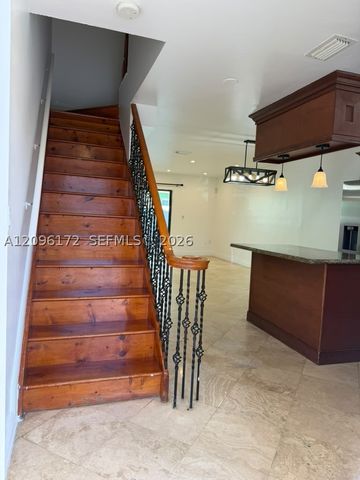 2375 W 74th St 105-6, Hialeah, FL 33016