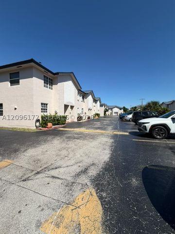 2375 W 74th St 105-6, Hialeah, FL 33016