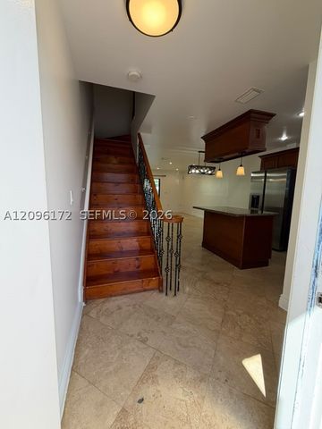 2375 W 74th St 105-6, Hialeah, FL 33016