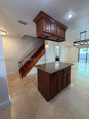 2375 W 74th St 105-6, Hialeah, FL 33016