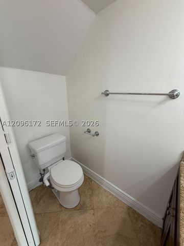 2375 W 74th St 105-6, Hialeah, FL 33016